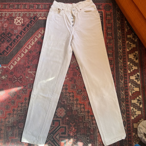Vintage Levi’s white  high waisted women's button fly 501 Levis. Size 25 - Picture 5 of 7